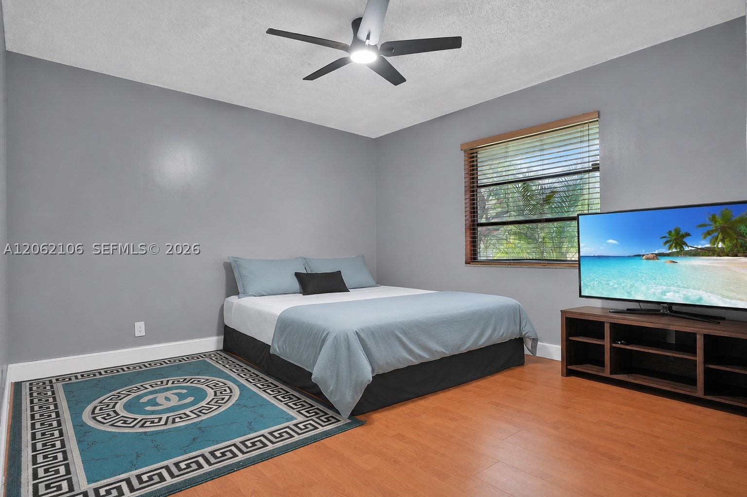 2587 E Rd, Loxahatchee FL 33470