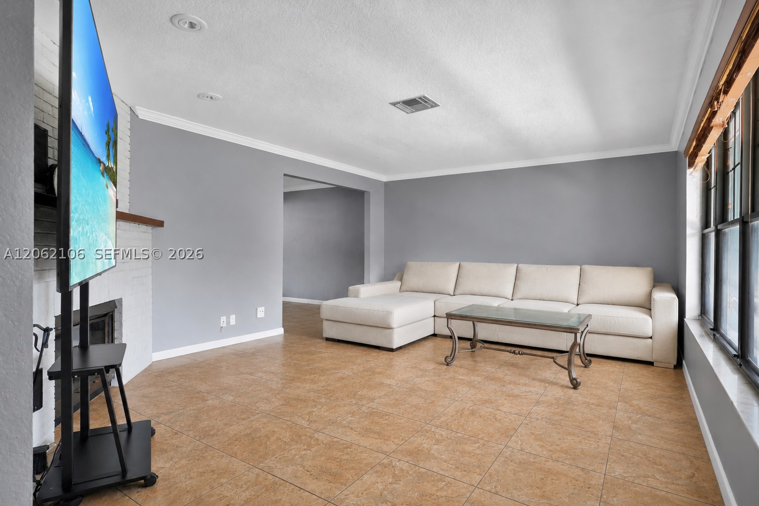 2587 E Rd, Loxahatchee FL 33470