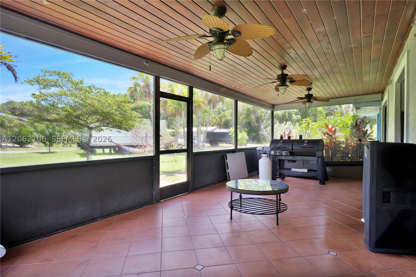 2587 E Rd, Loxahatchee FL 33470