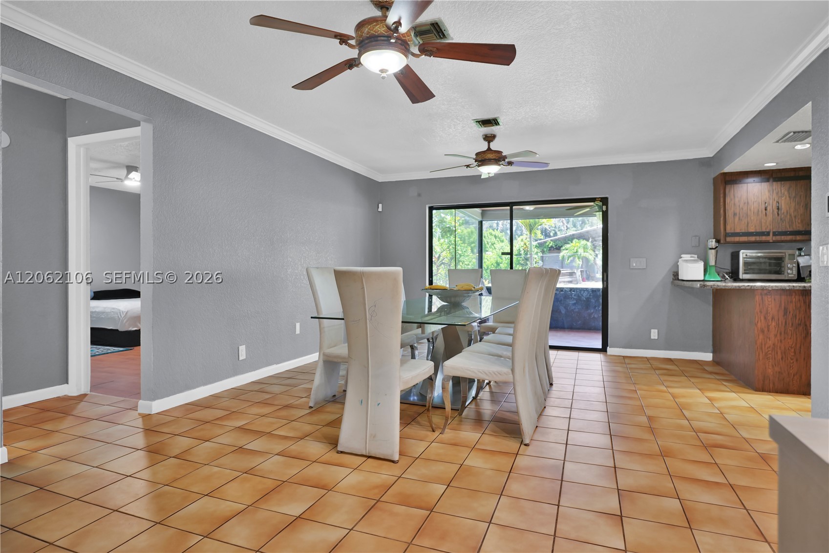 2587 E Rd, Loxahatchee FL 33470