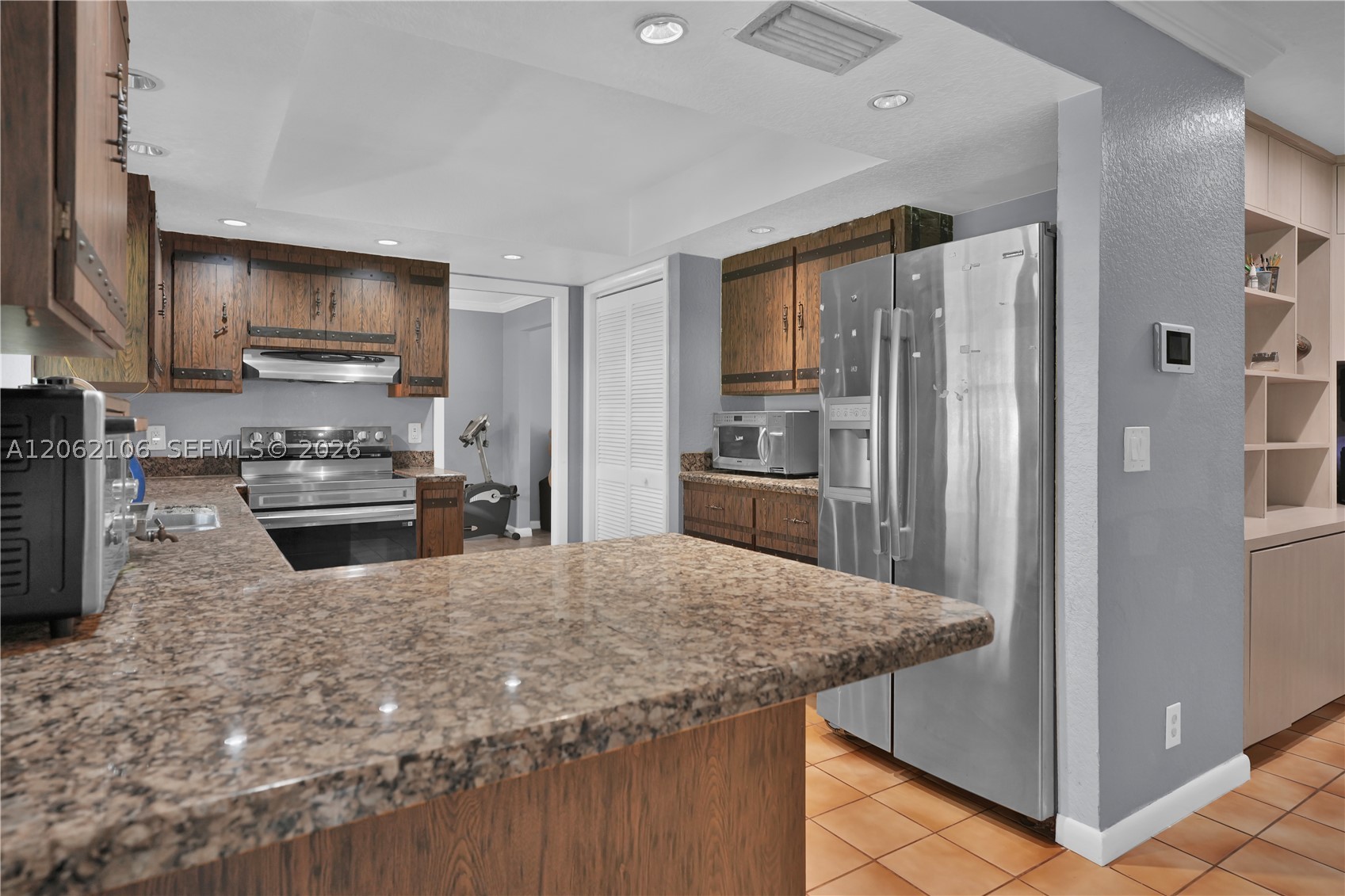 2587 E Rd, Loxahatchee FL 33470