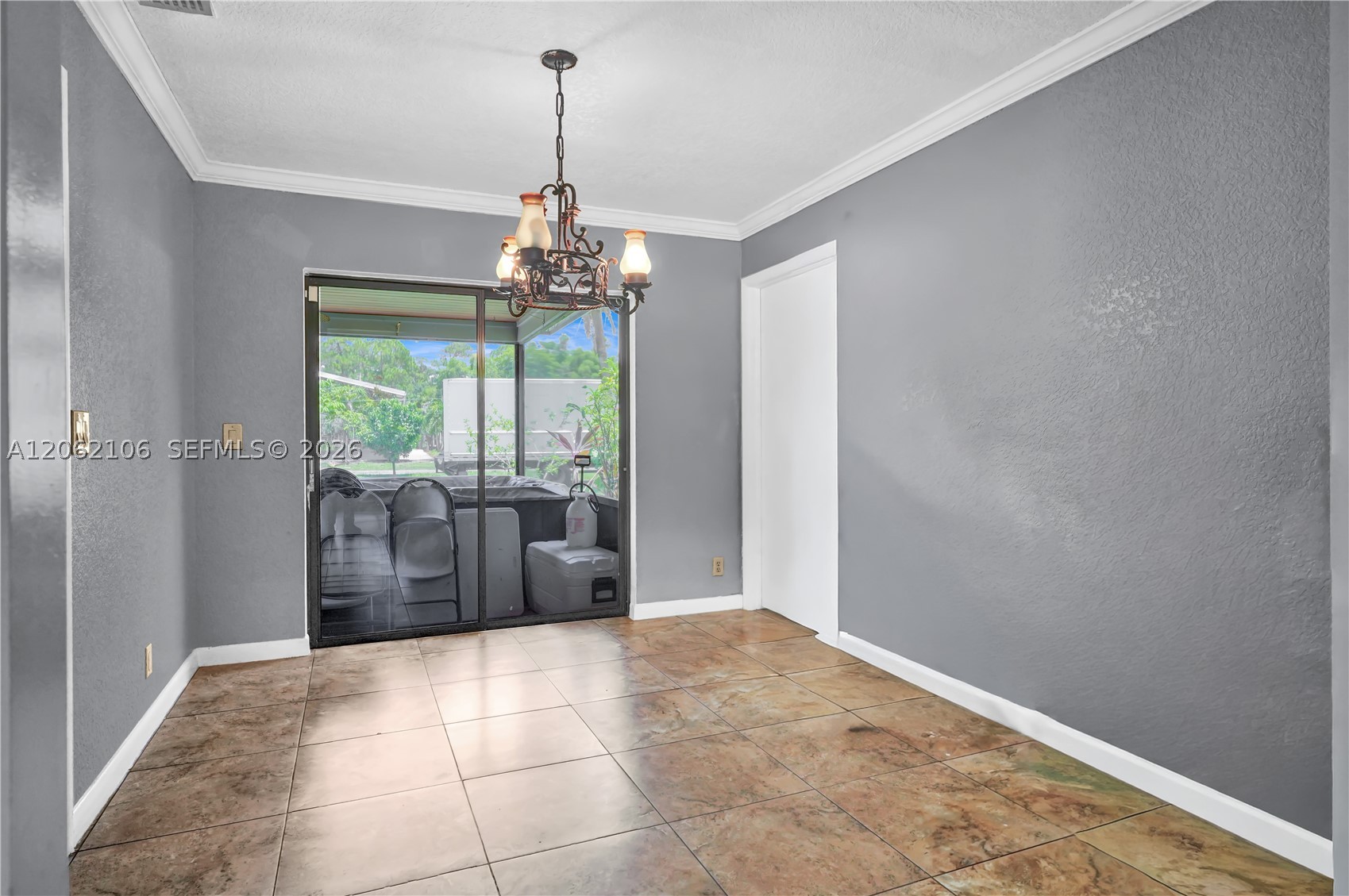 2587 E Rd, Loxahatchee FL 33470