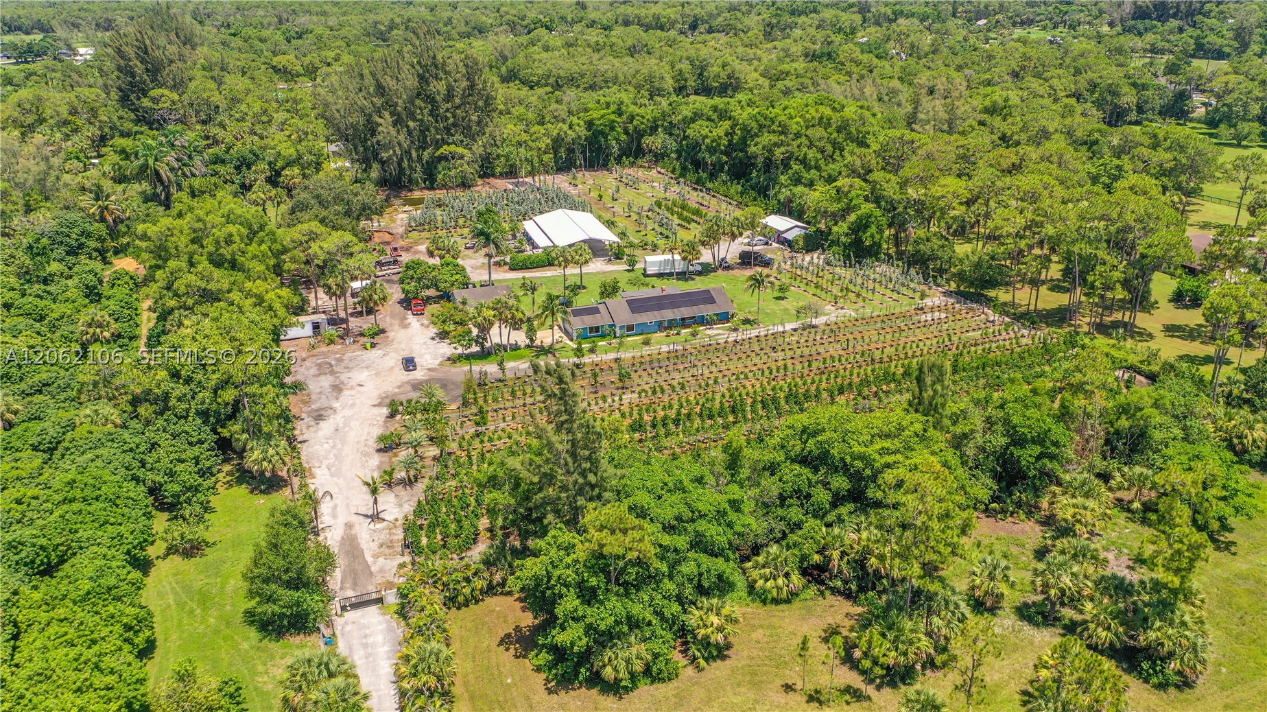 2587 E Rd, Loxahatchee FL 33470