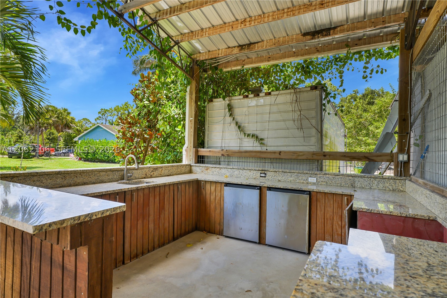 2587 E Rd, Loxahatchee FL 33470