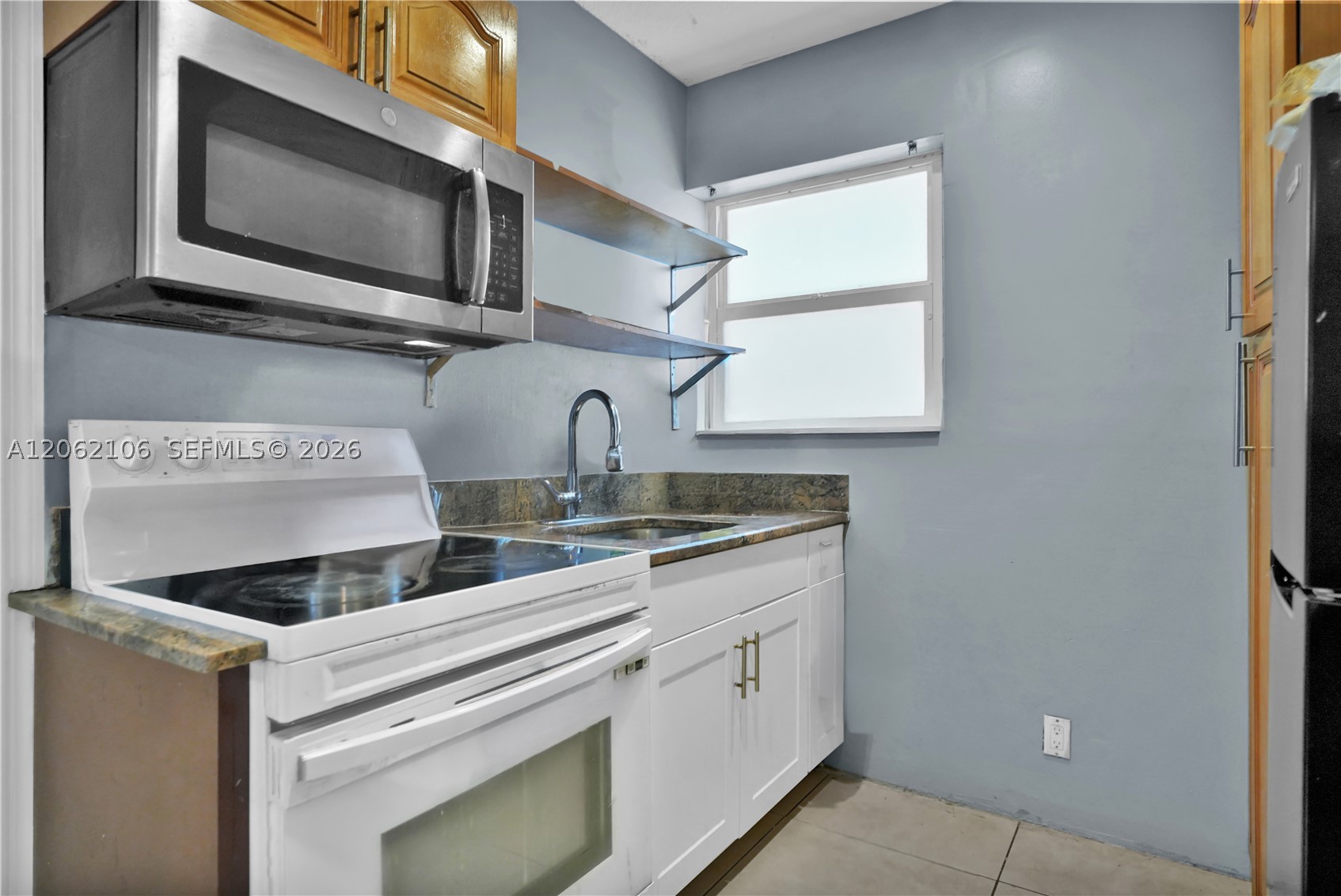 2587 E Rd, Loxahatchee FL 33470