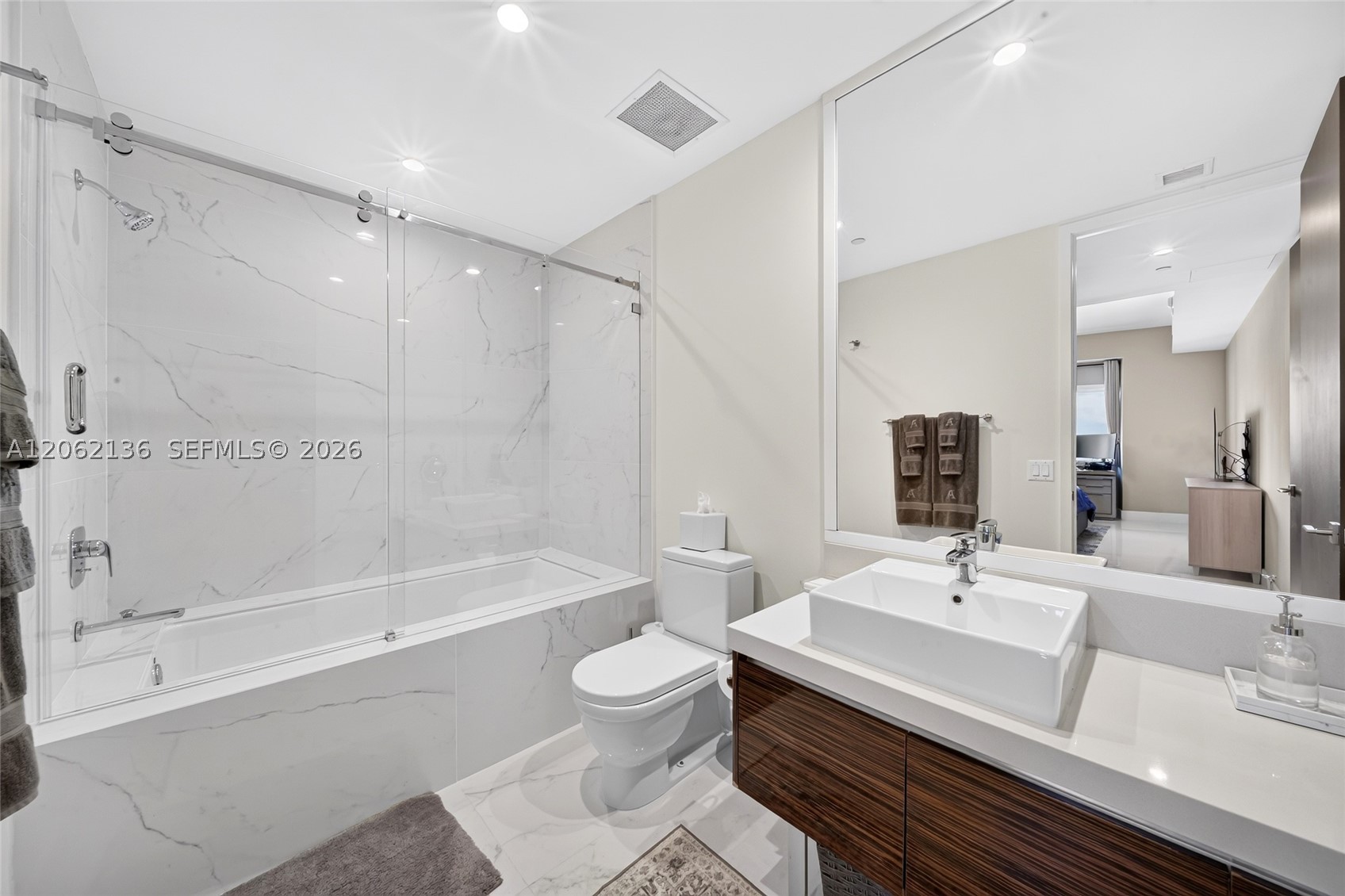 1100 Biscayne Blvd #5502, Miami FL 33132