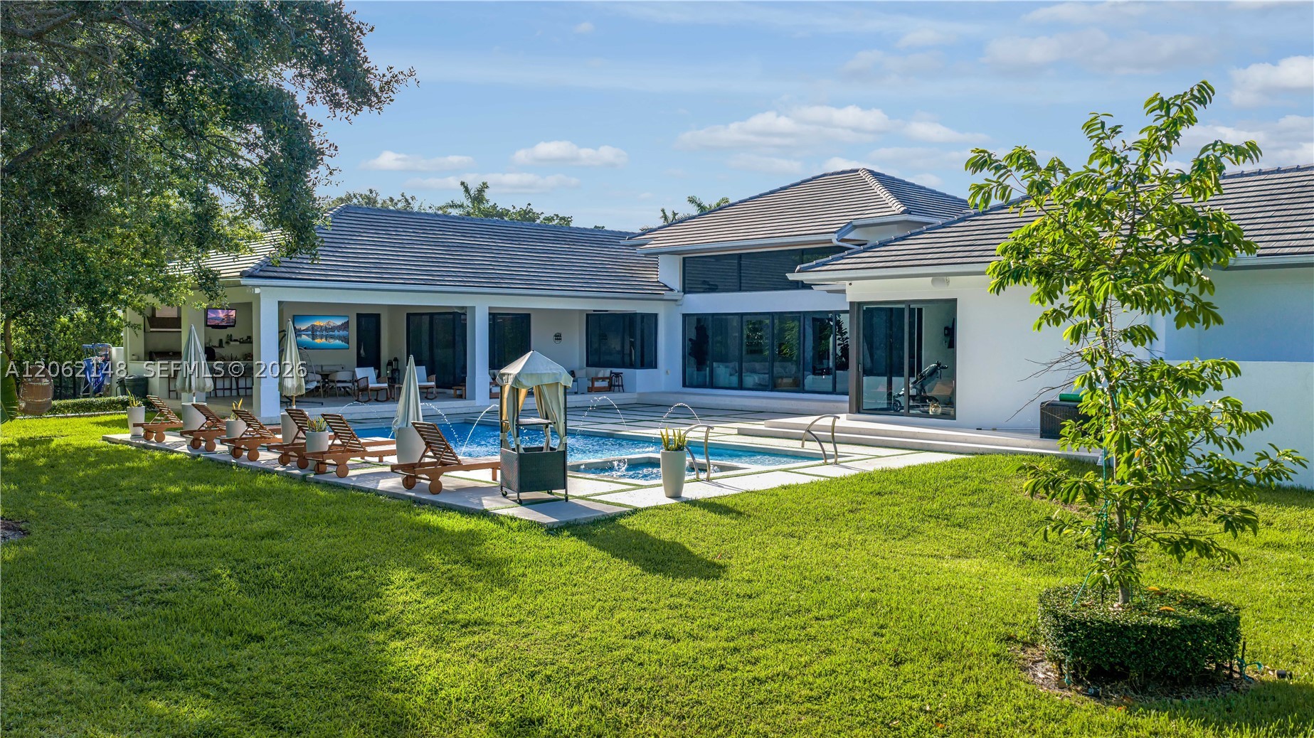 7830 SW 117th St, Pinecrest FL 33156