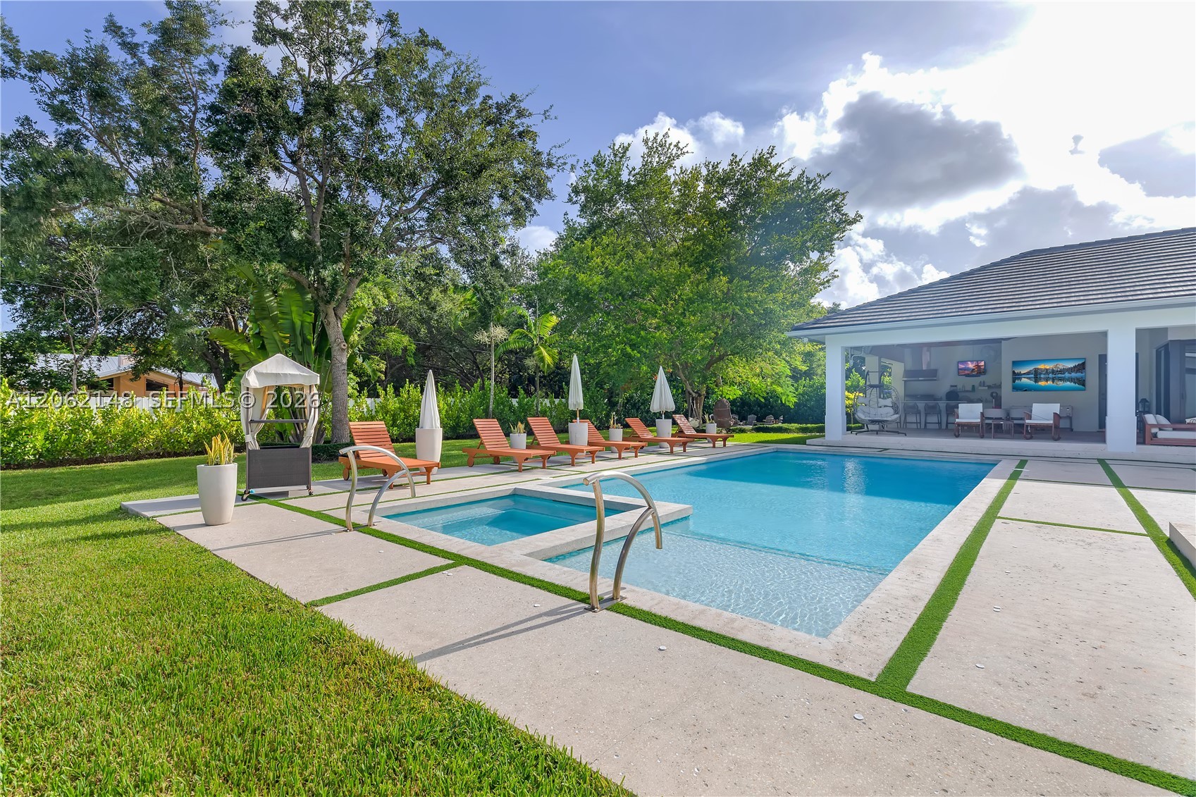 7830 SW 117th St, Pinecrest FL 33156