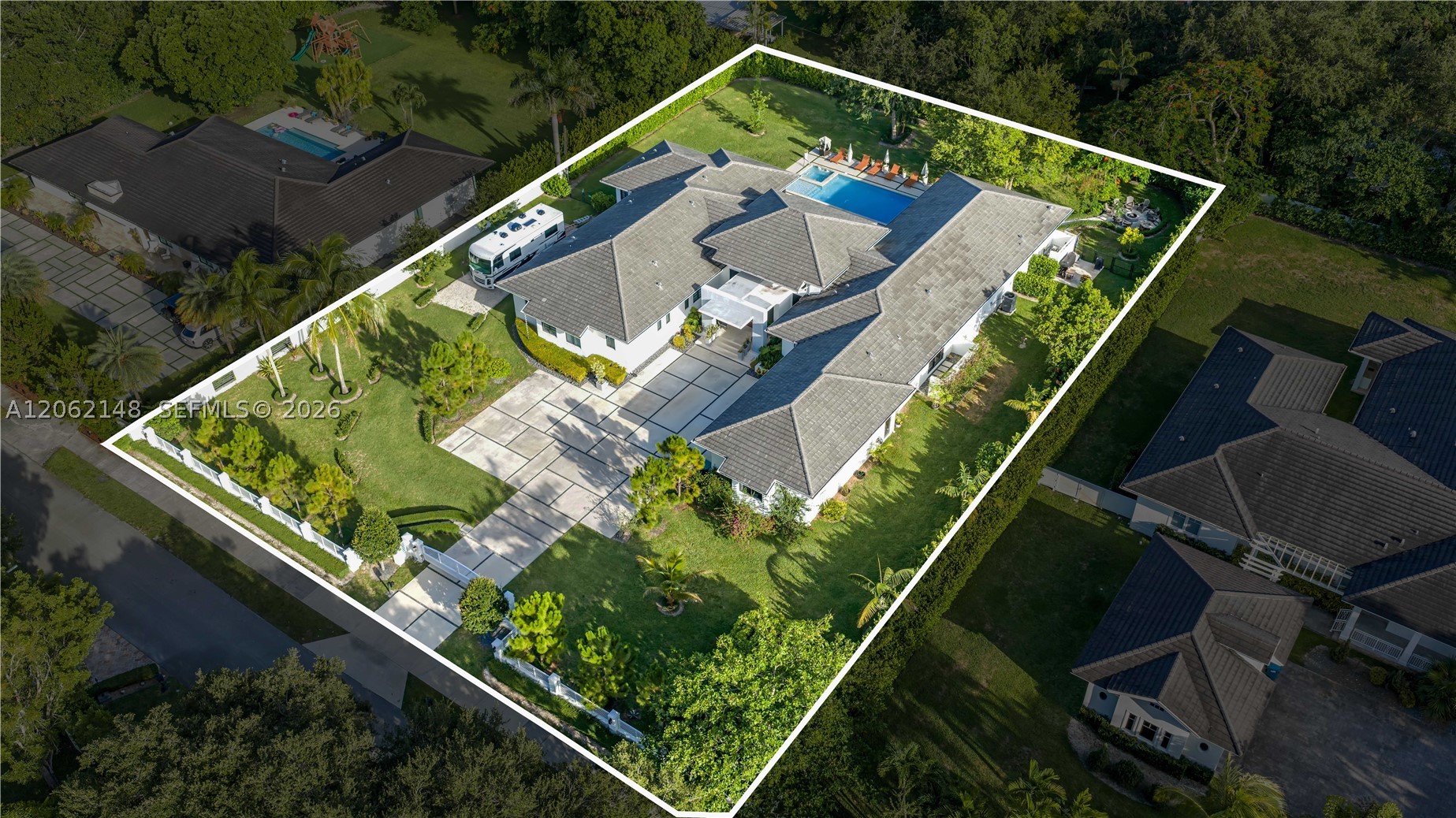 7830 SW 117th St, Pinecrest FL 33156