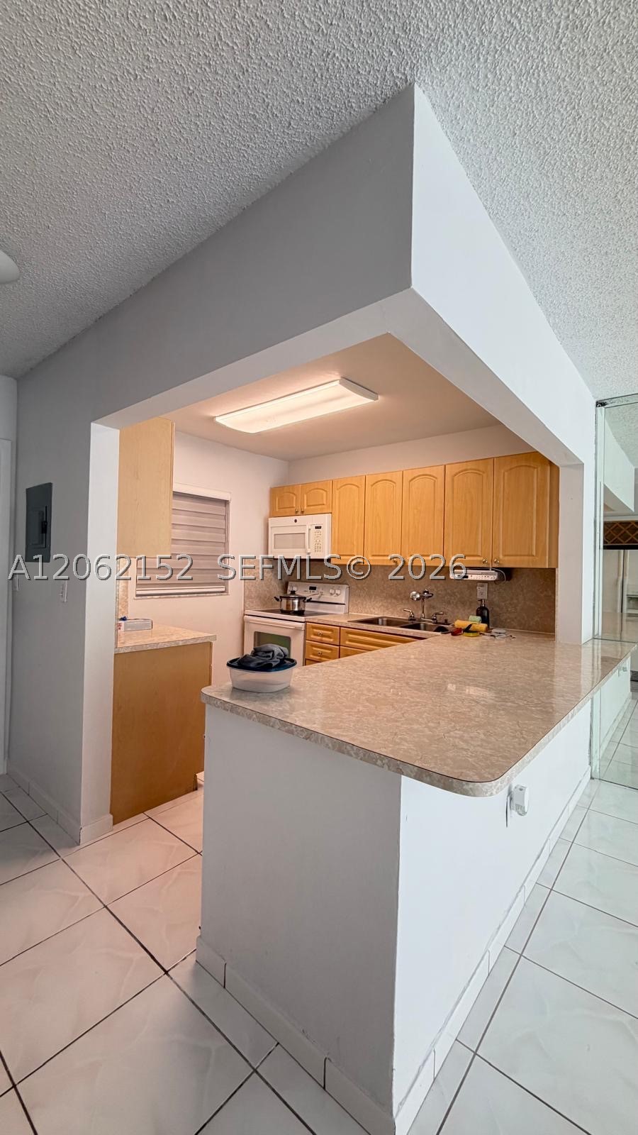 120 Royal Palm Rd #111, Hialeah Gardens FL 33016