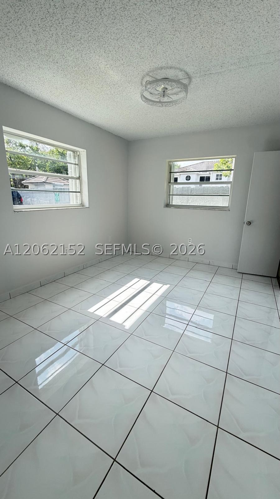 120 Royal Palm Rd #111, Hialeah Gardens FL 33016