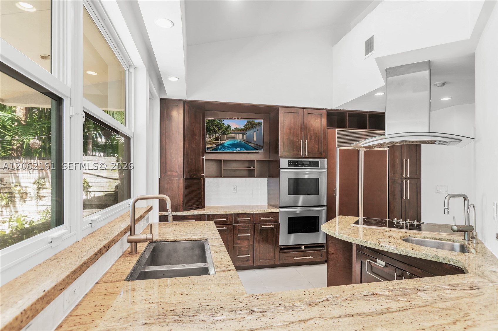 776 NE 74th St, Miami FL 33138