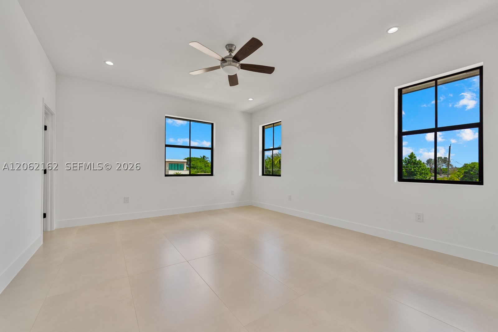 10915 SW 52nd Dr, Miami FL 33165