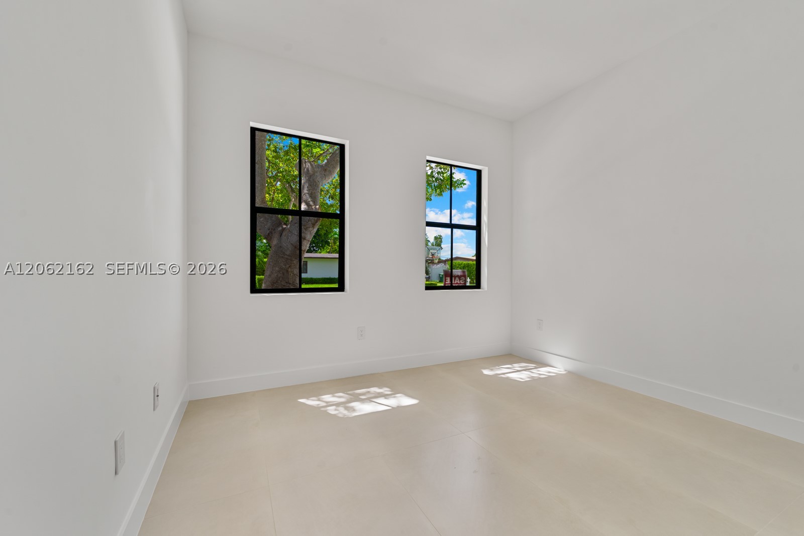 10915 SW 52nd Dr, Miami FL 33165