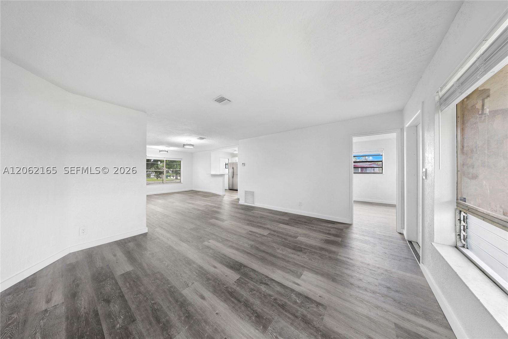 820 NW 38th Ave, Lauderhill FL 33311