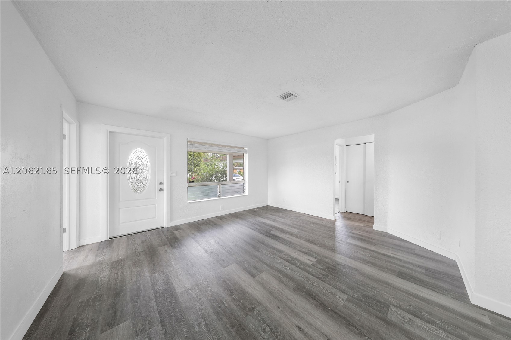 820 NW 38th Ave, Lauderhill FL 33311