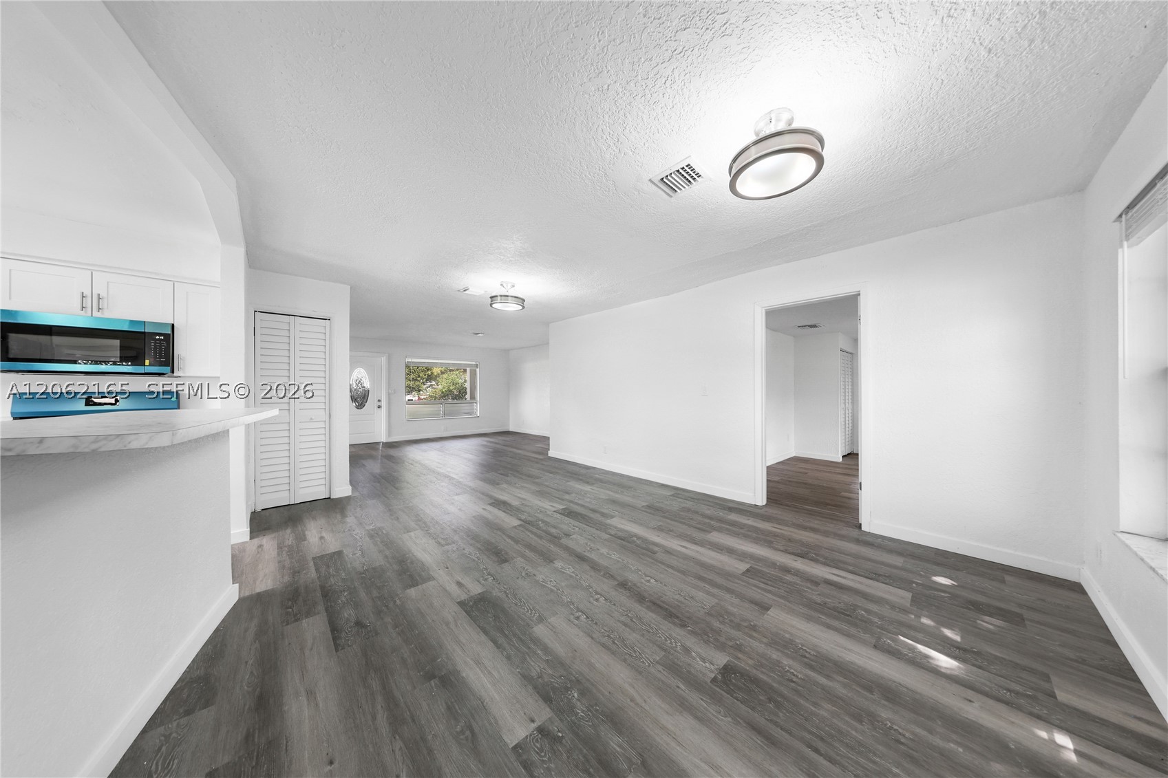 820 NW 38th Ave, Lauderhill FL 33311