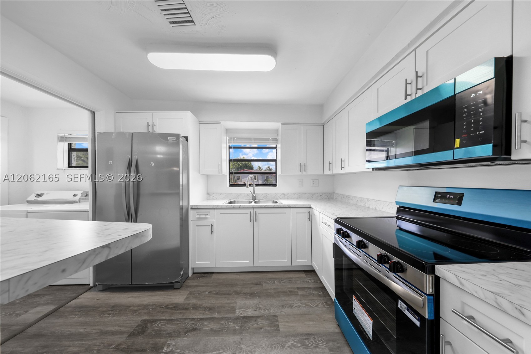 820 NW 38th Ave, Lauderhill FL 33311