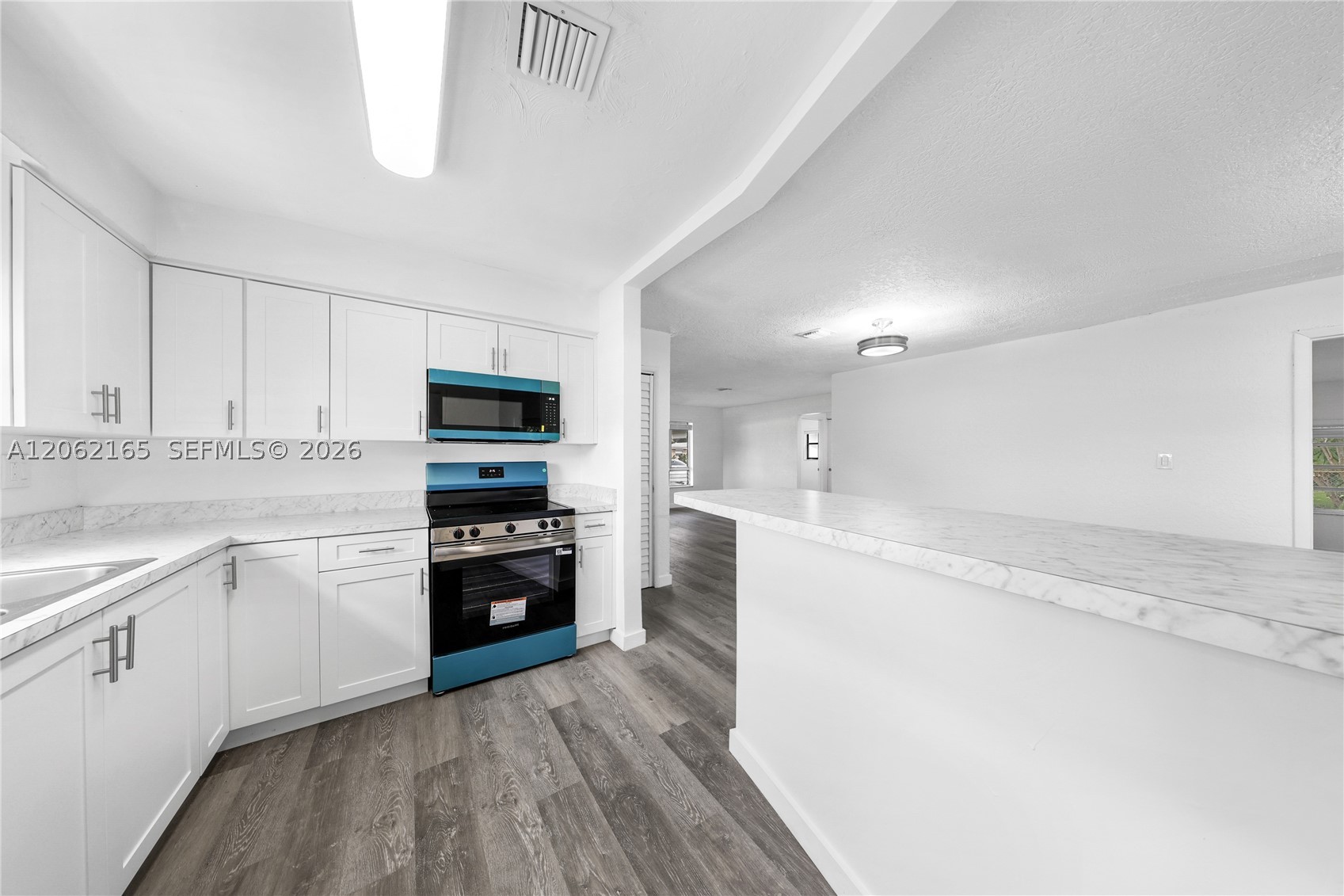 820 NW 38th Ave, Lauderhill FL 33311