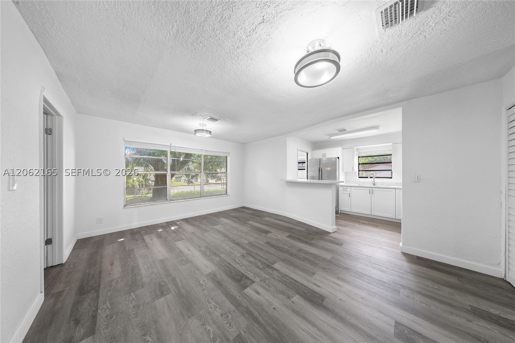 820 NW 38th Ave, Lauderhill FL 33311