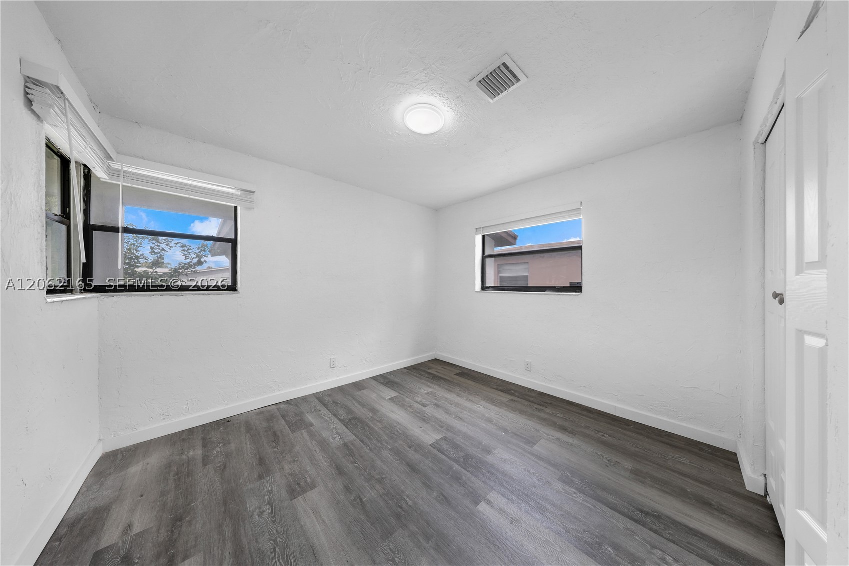 820 NW 38th Ave, Lauderhill FL 33311
