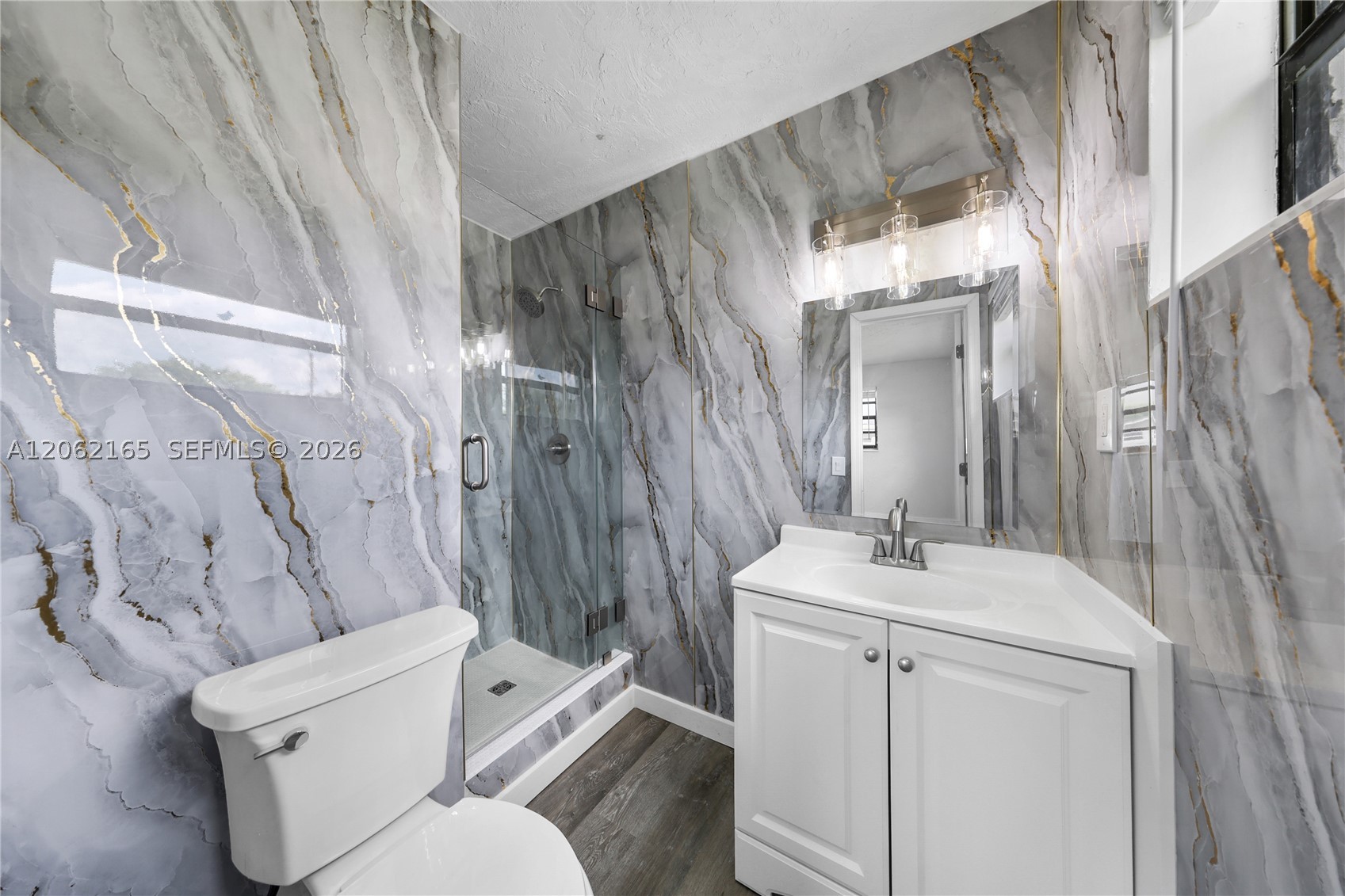 820 NW 38th Ave, Lauderhill FL 33311