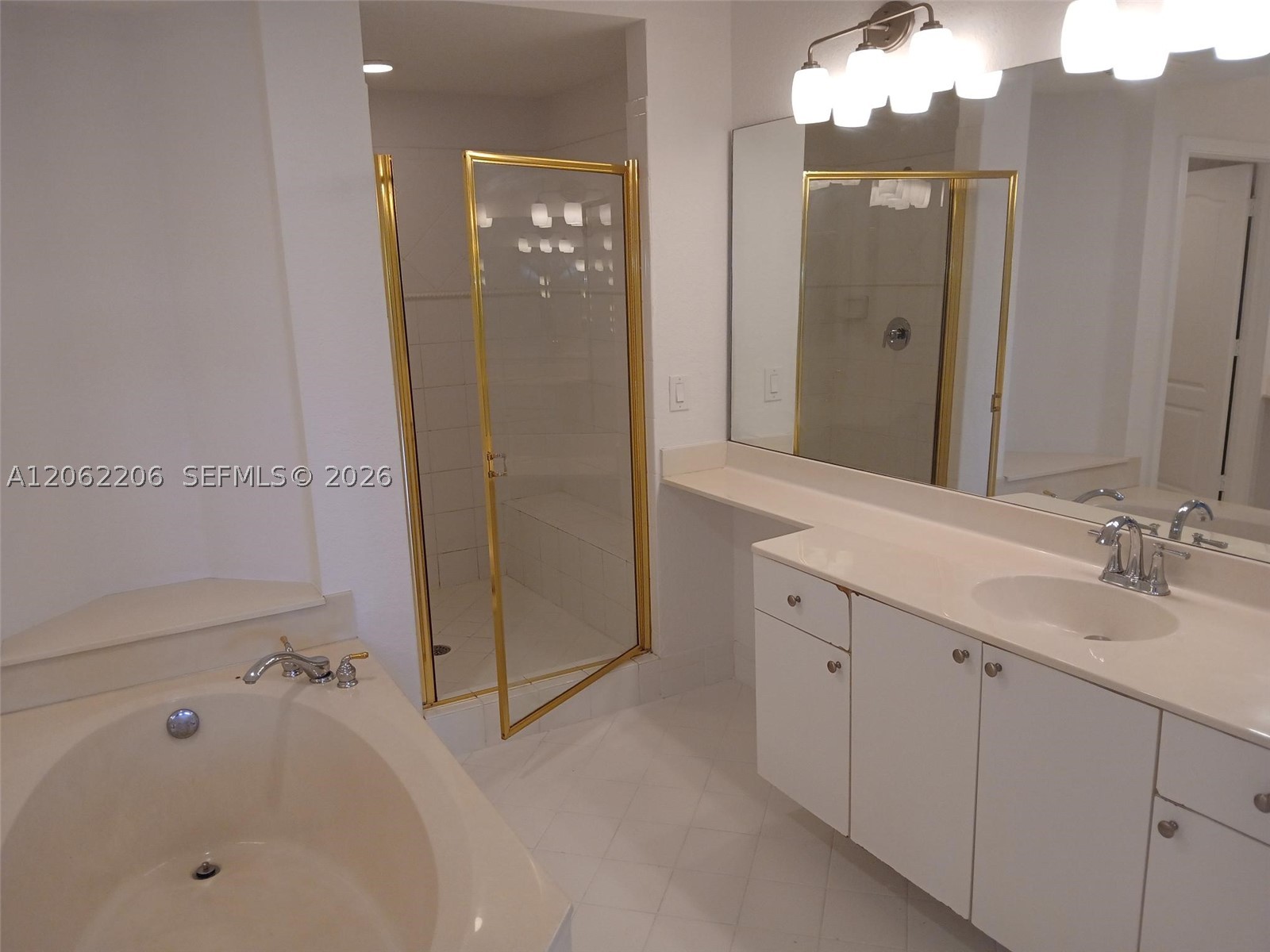 10770 NW 66th St #412, Doral FL 33178