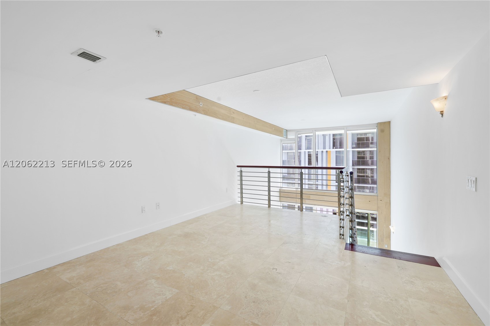 41 SE 5th St #906, Miami FL 33131
