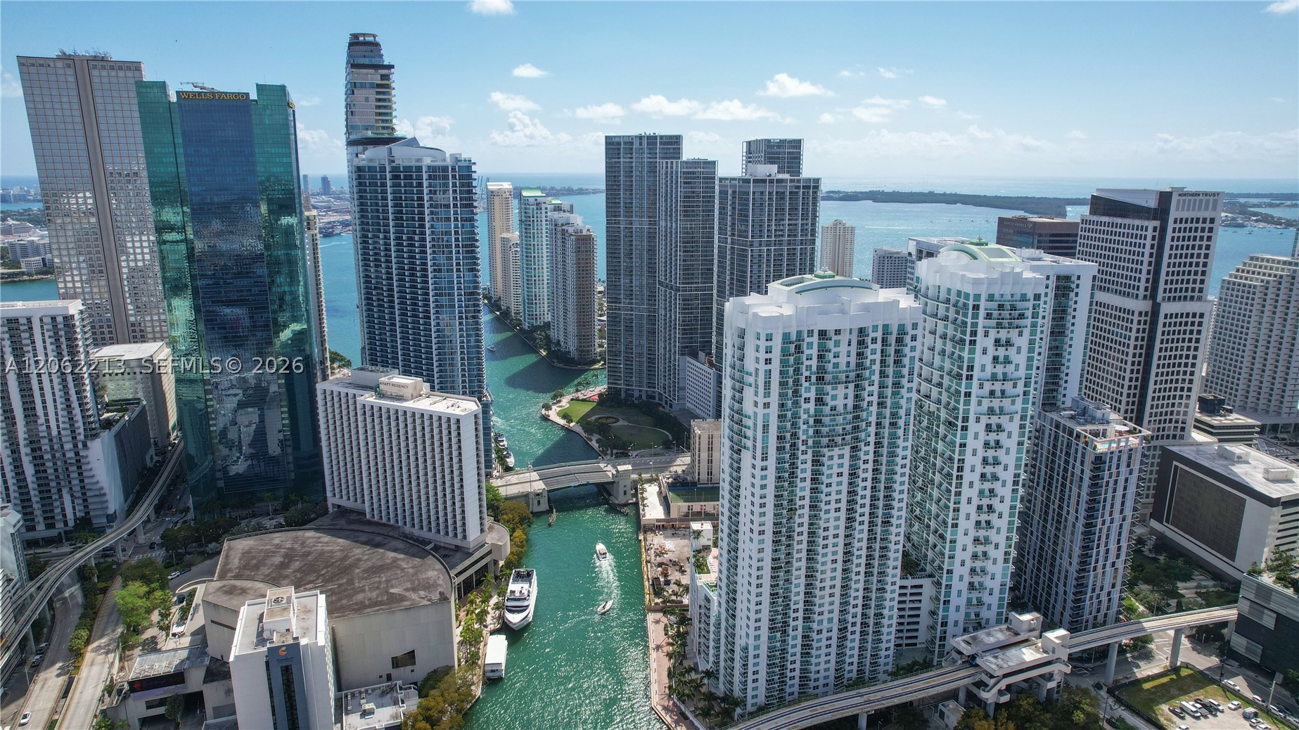 41 SE 5th St #906, Miami FL 33131