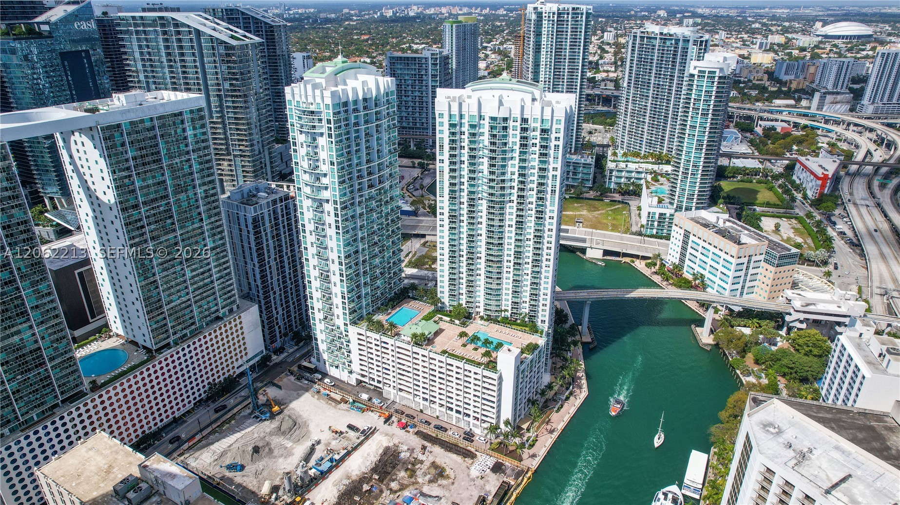 41 SE 5th St #906, Miami FL 33131