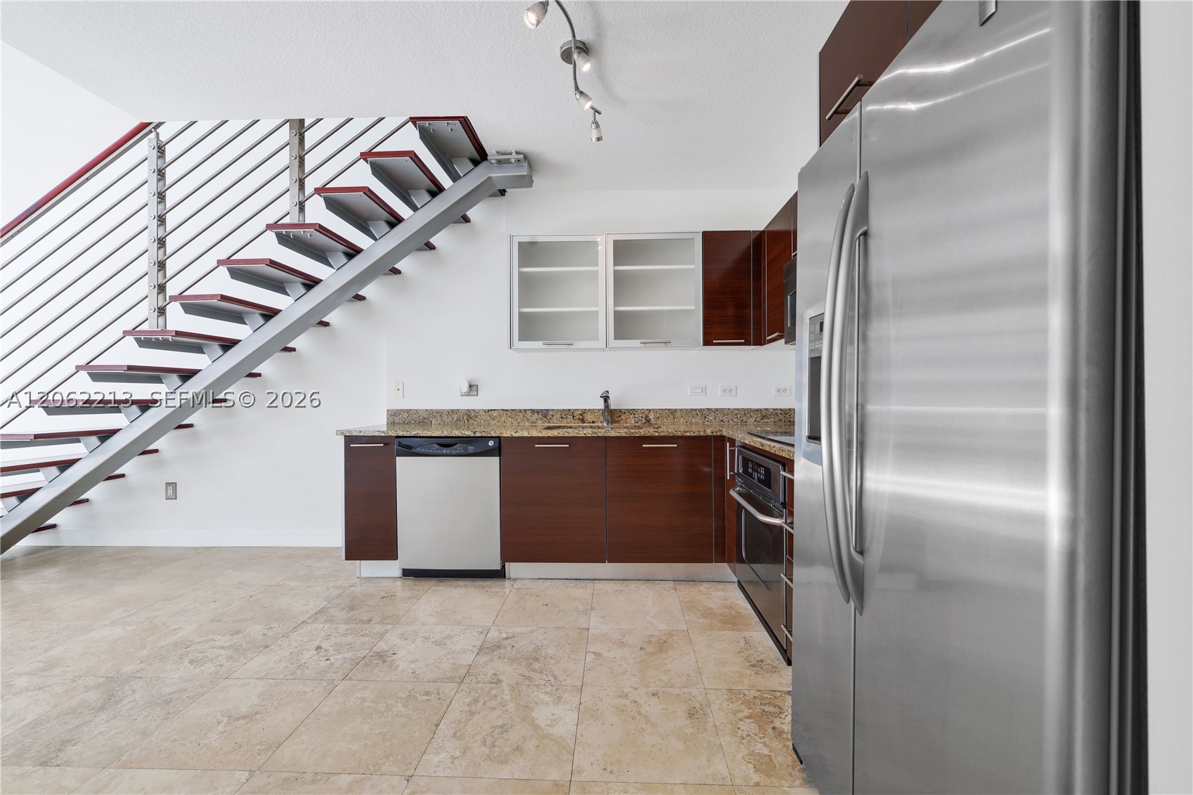 41 SE 5th St #906, Miami FL 33131