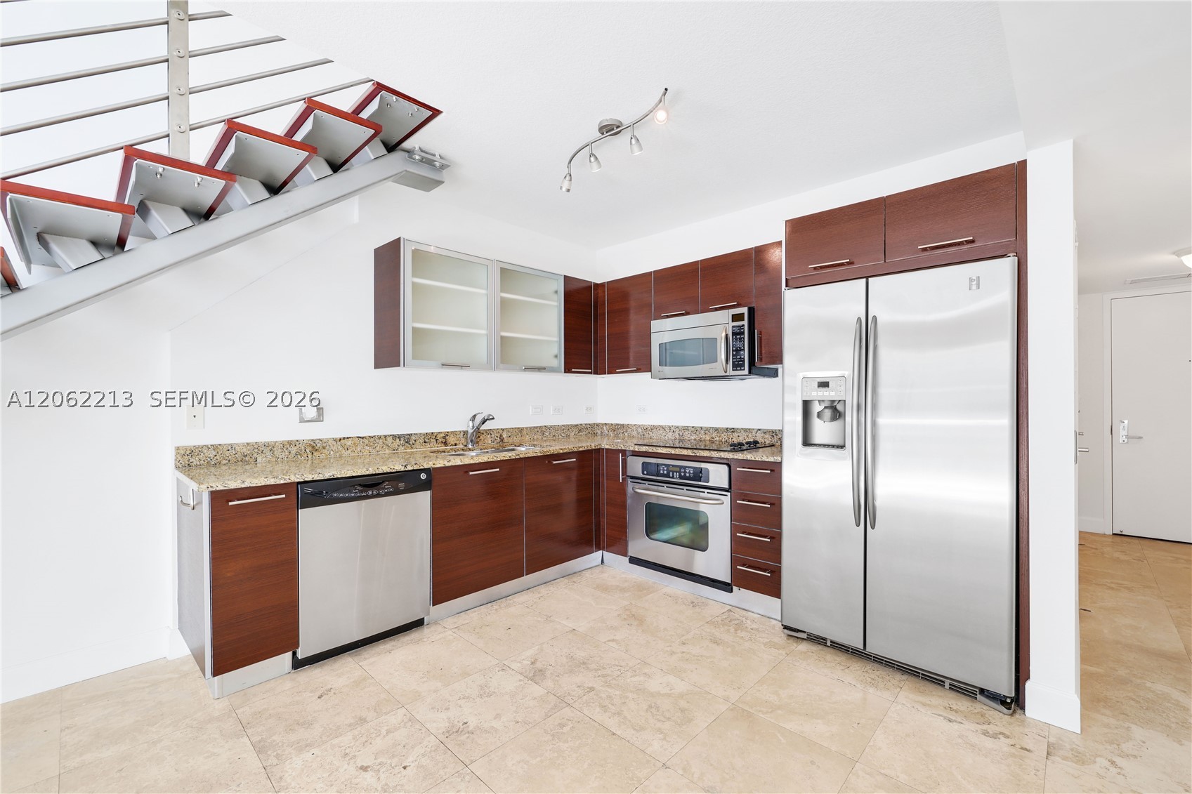 41 SE 5th St #906, Miami FL 33131