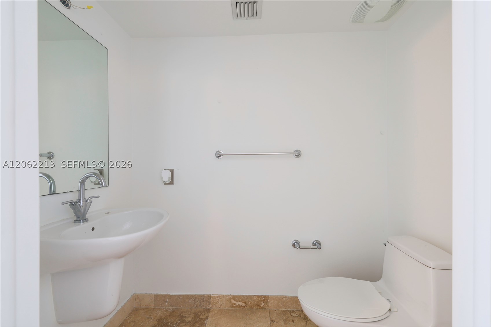 41 SE 5th St #906, Miami FL 33131