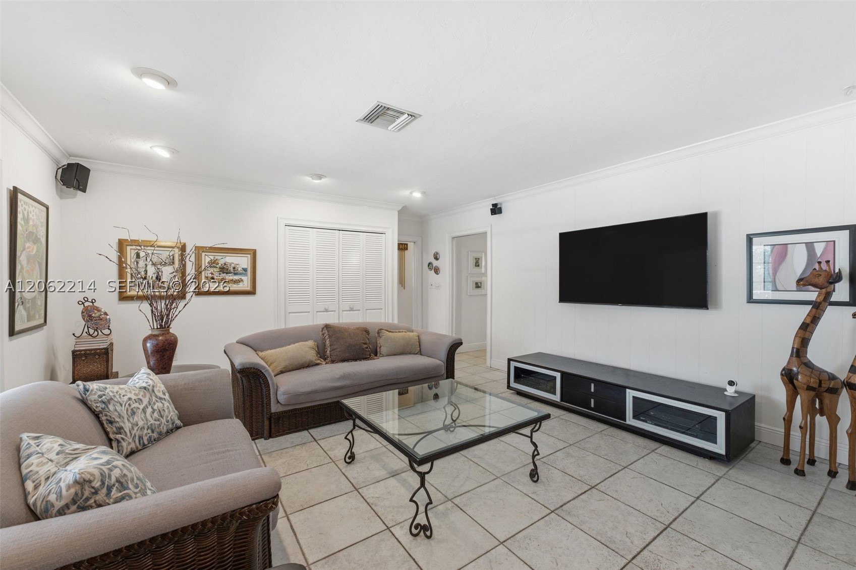 8530 SW 81st Ln, Miami FL 33143
