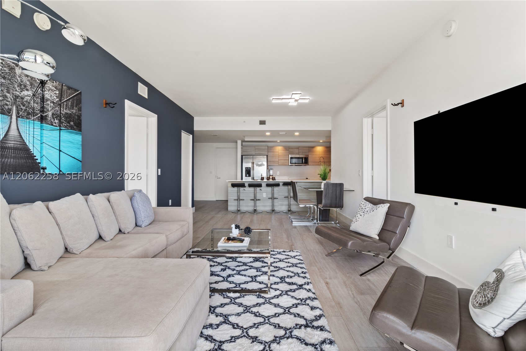 121 NE 34th St #2807, Miami FL 33137