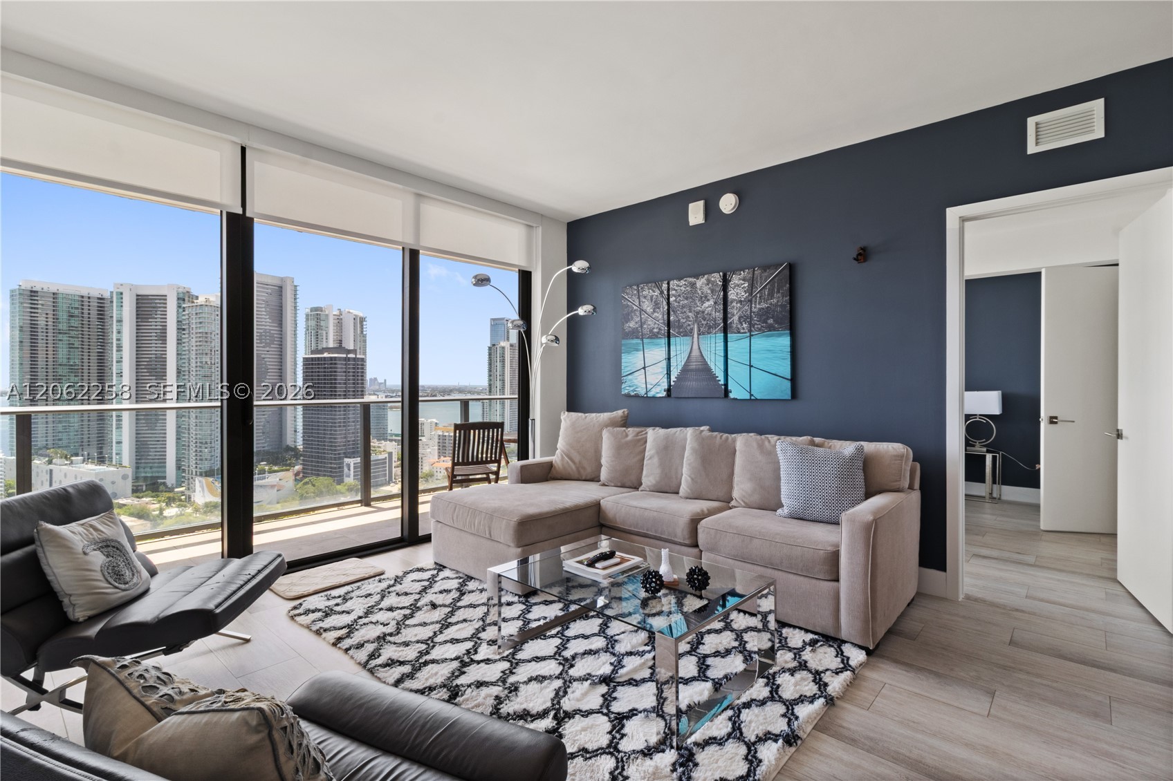 121 NE 34th St #2807, Miami FL 33137