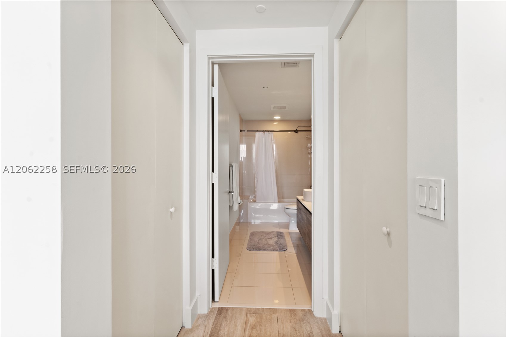 121 NE 34th St #2807, Miami FL 33137