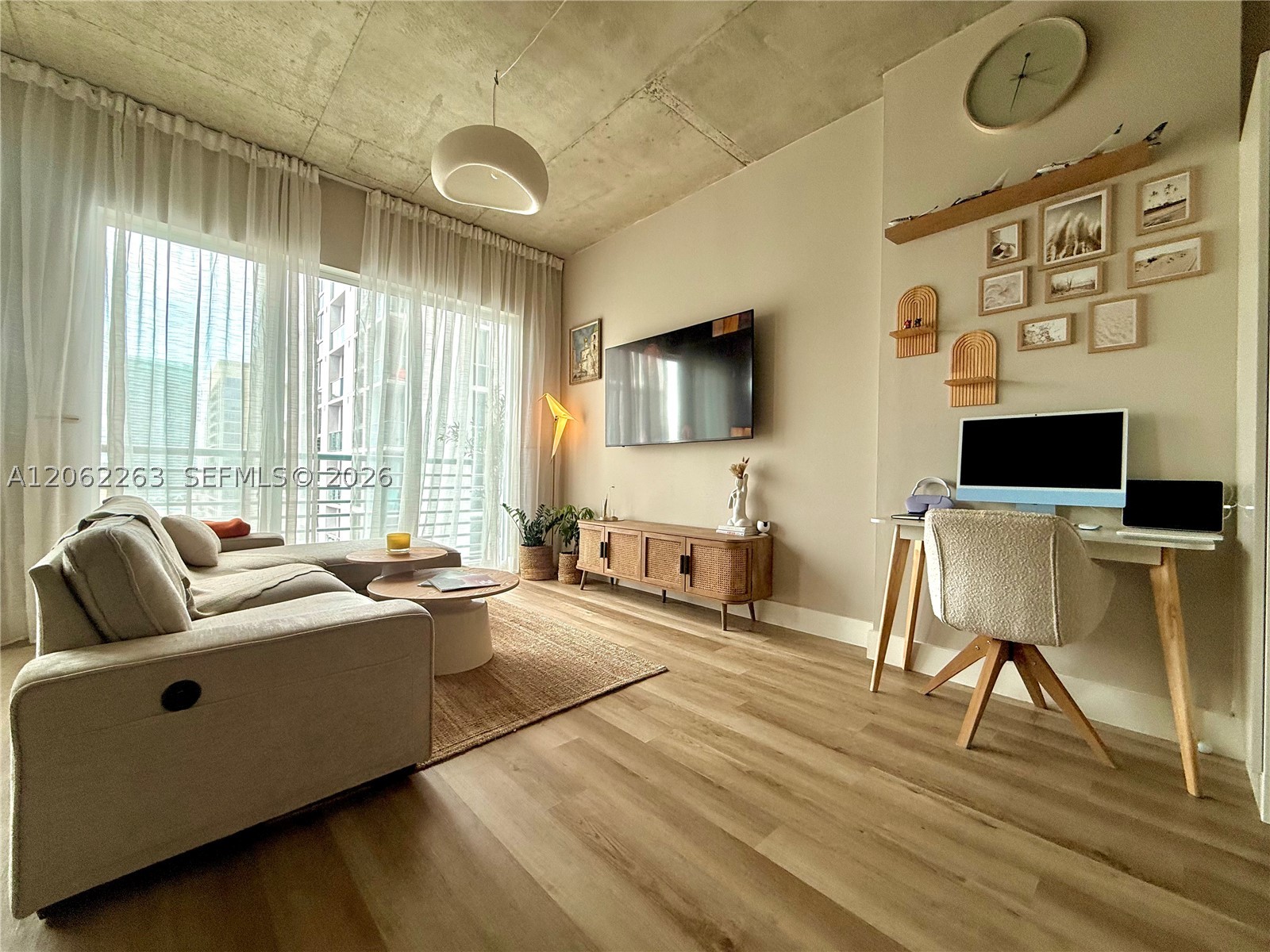 133 NE 2nd Ave #2405, Miami FL 33132