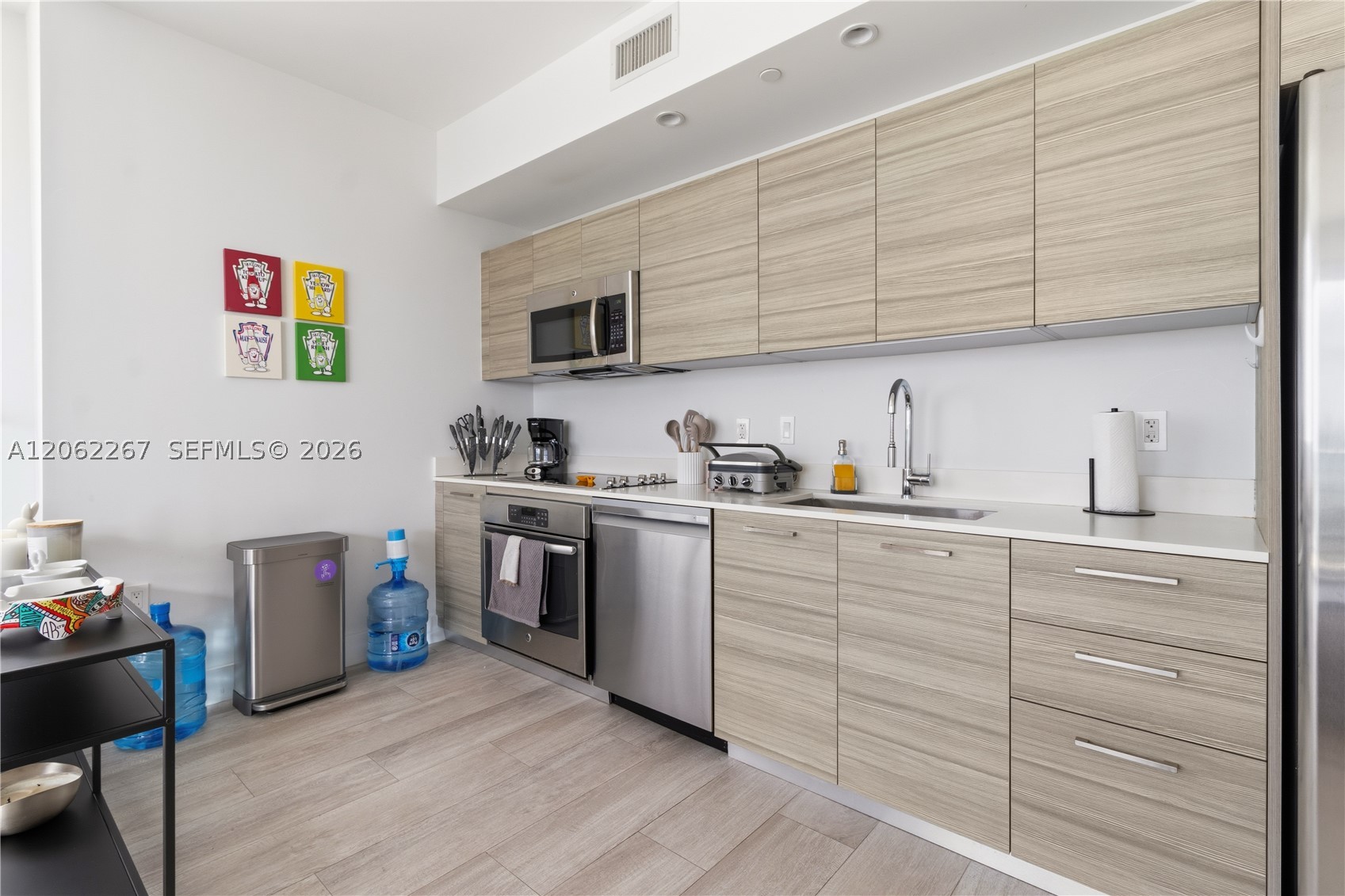 121 NE 34th St #2109, Miami FL 33137