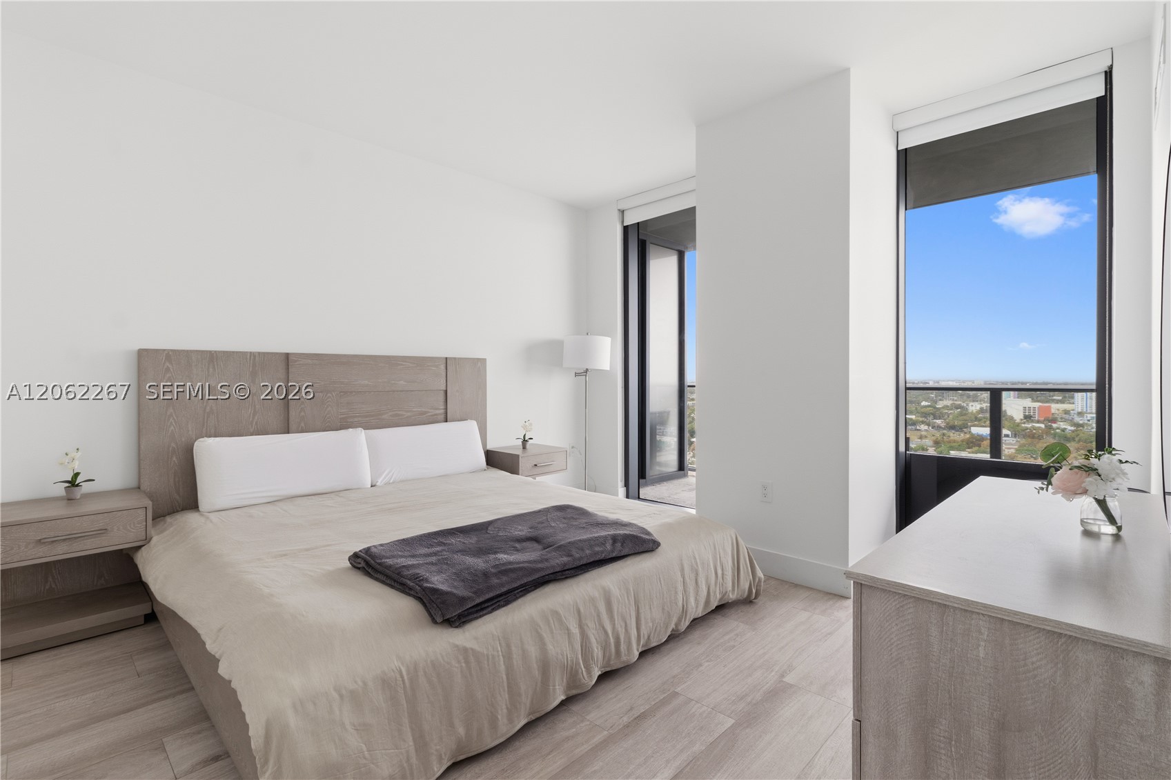 121 NE 34th St #2109, Miami FL 33137