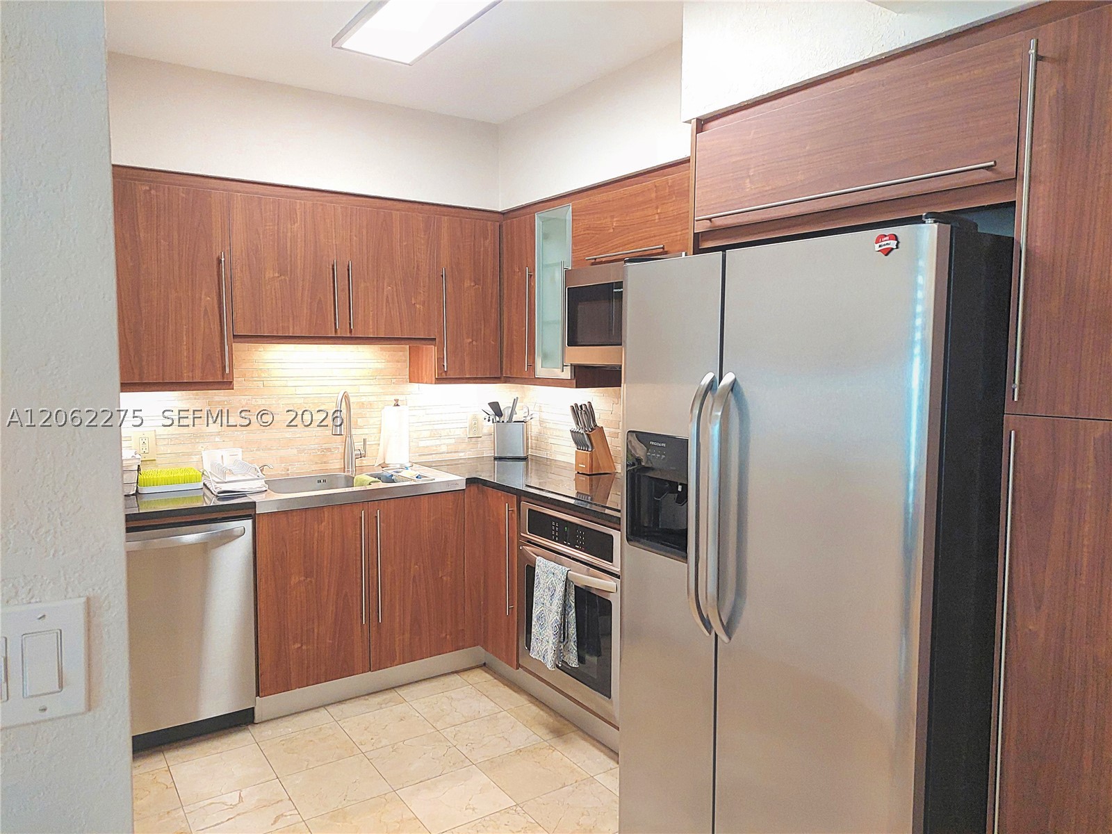 6365 Collins Ave #905, Miami Beach FL 33141