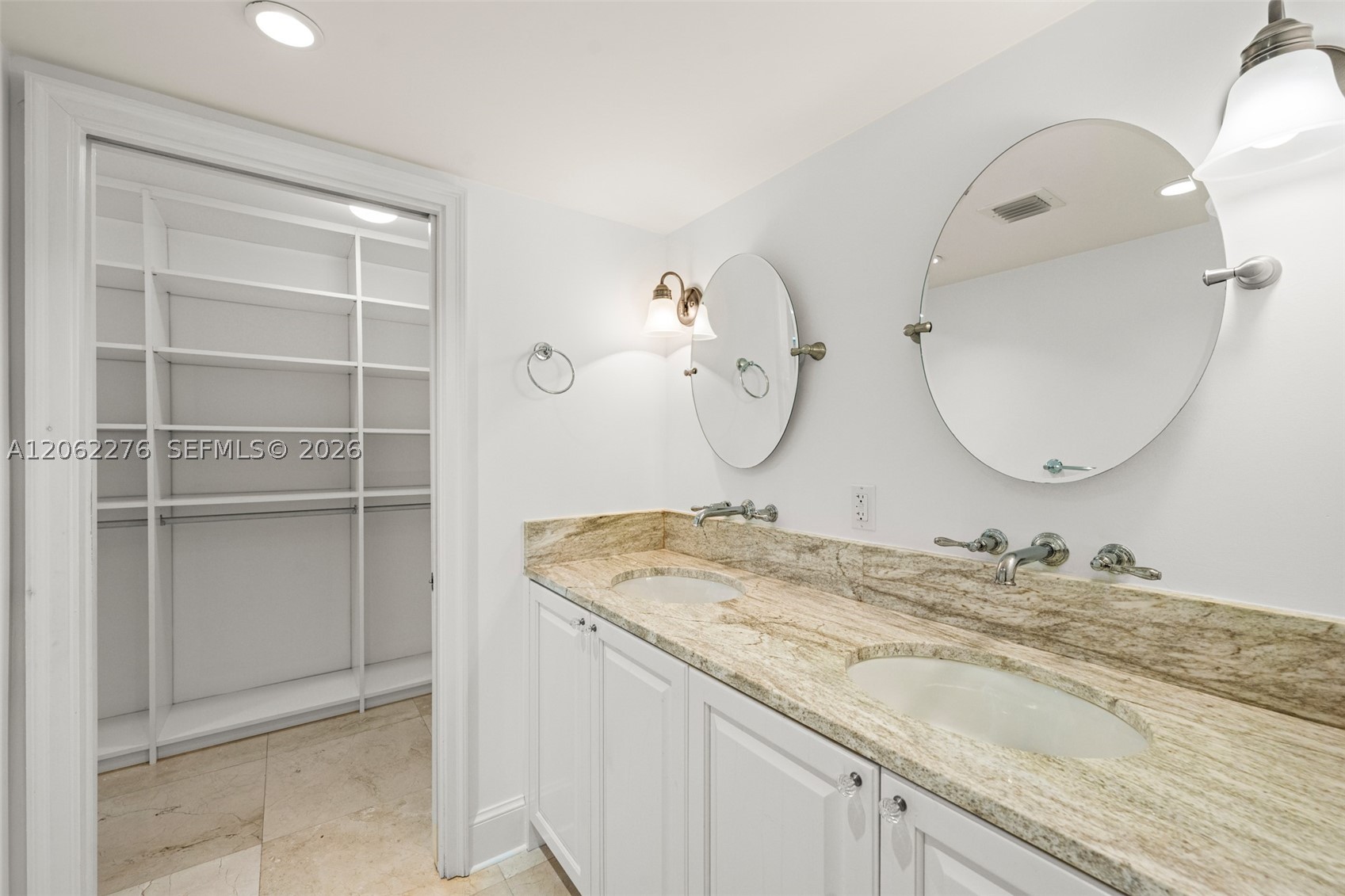 600 Grapetree Dr #11DN, Key Biscayne FL 33149