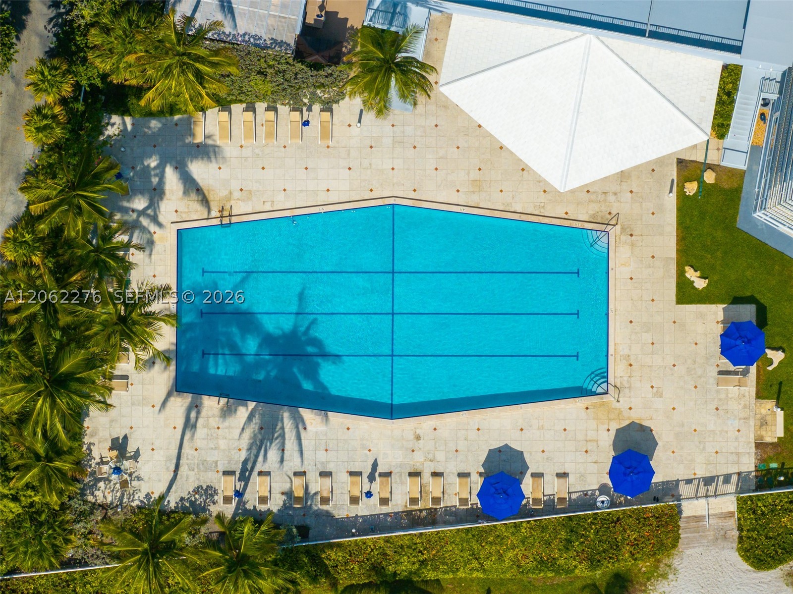 600 Grapetree Dr #11DN, Key Biscayne FL 33149
