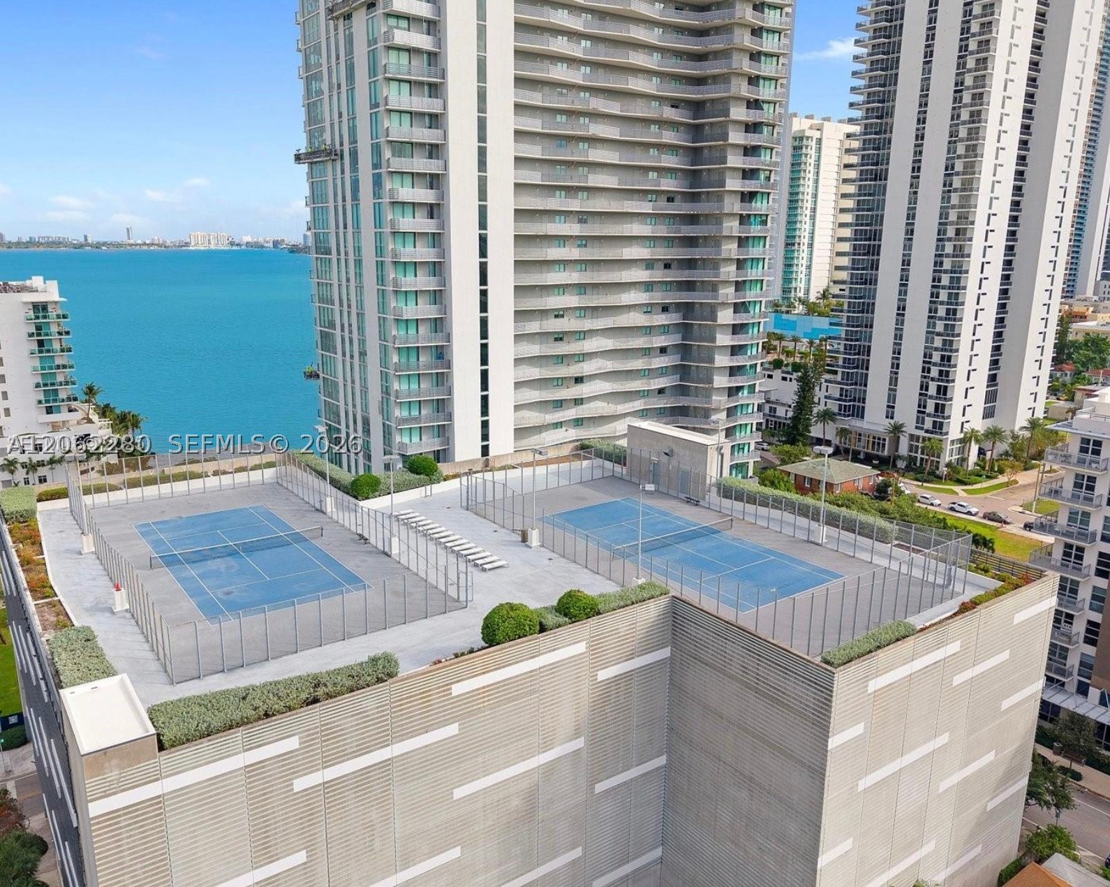 460 NE 28th St #906, Miami FL 33137