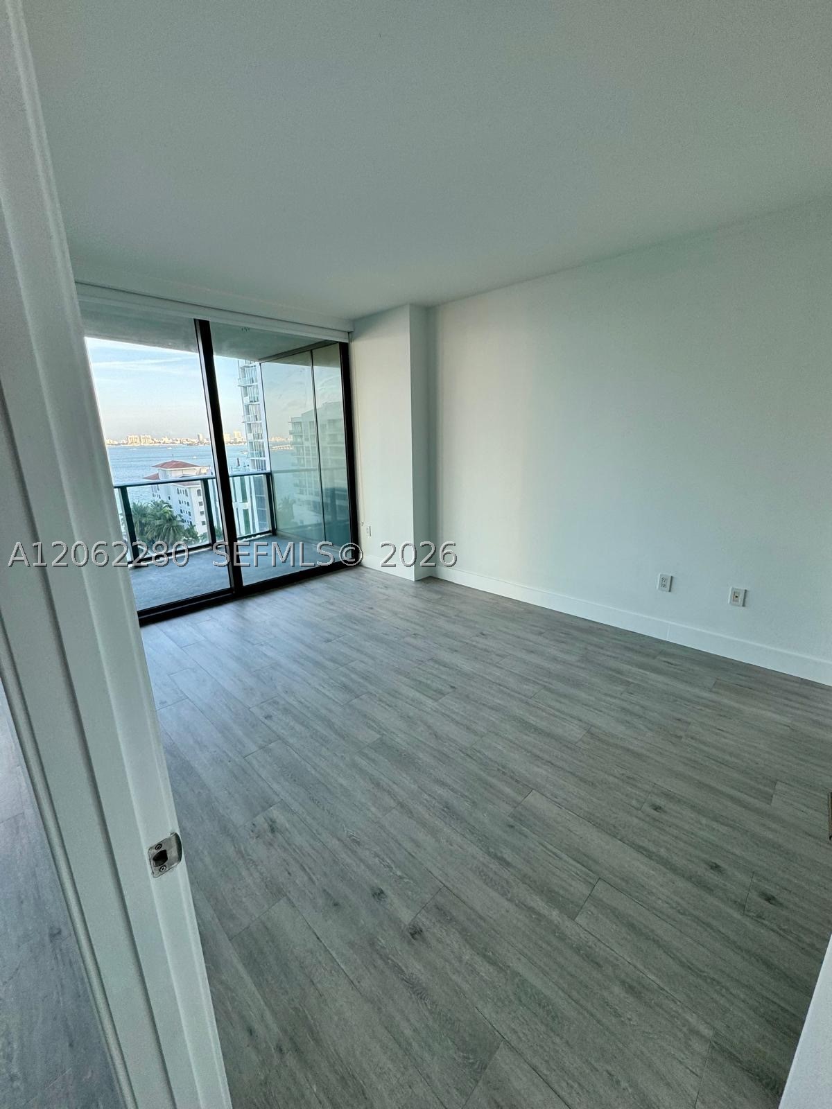 460 NE 28th St #906, Miami FL 33137