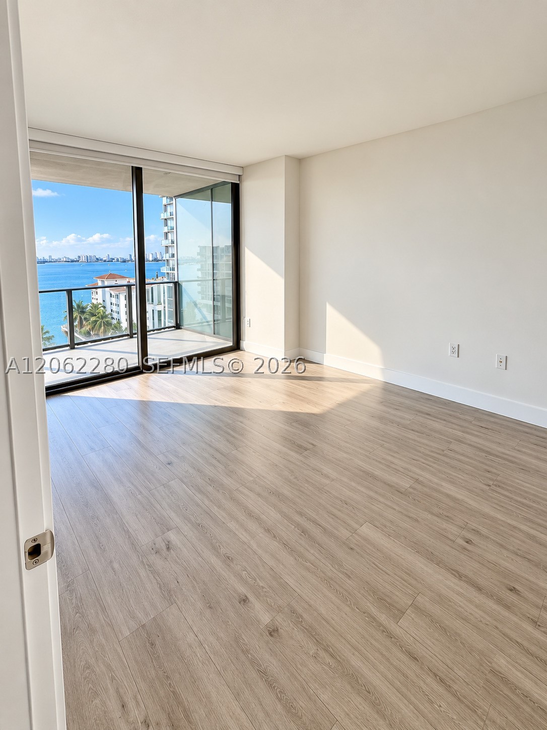 460 NE 28th St #906, Miami FL 33137
