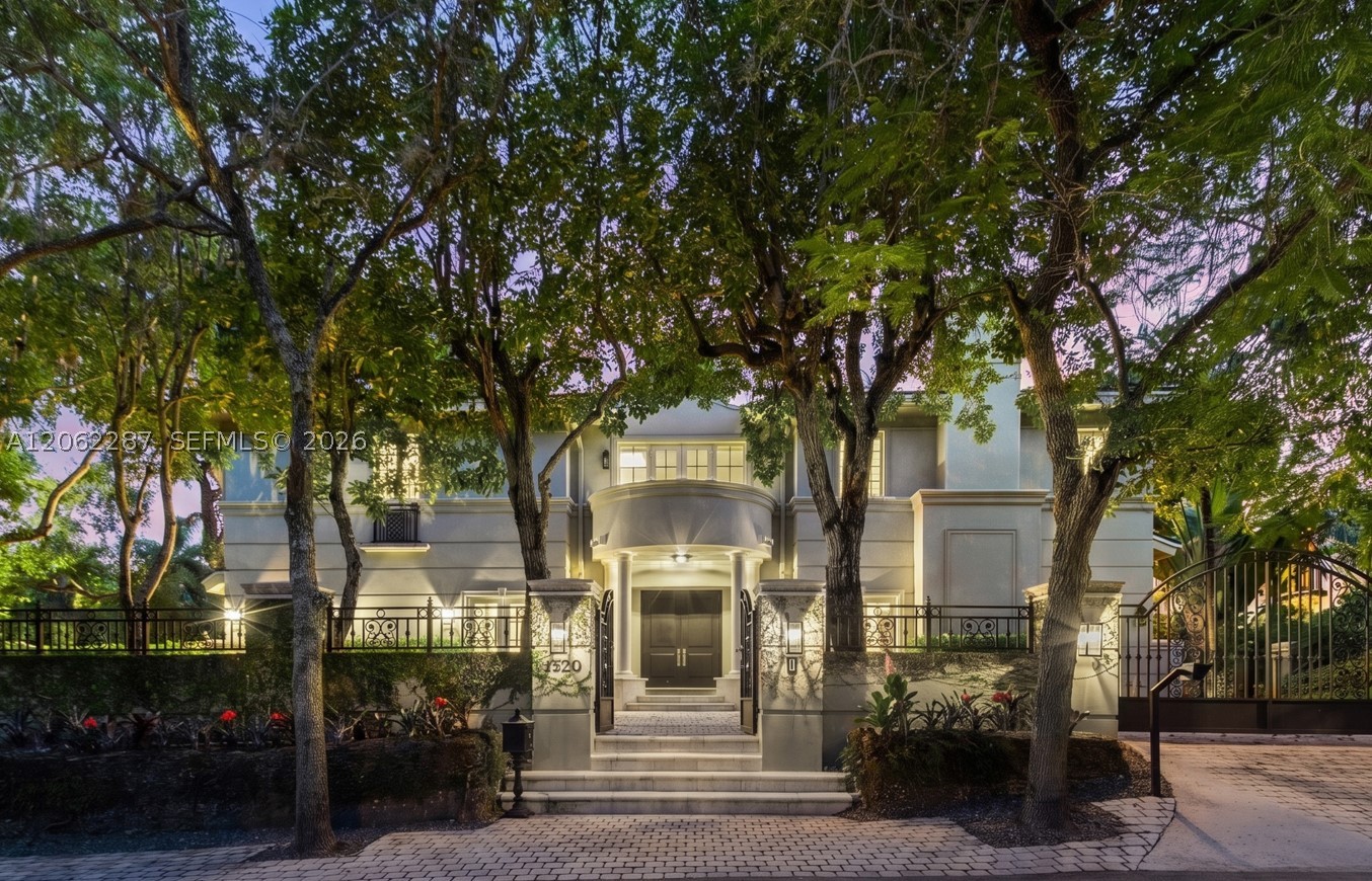 3460 S Moorings Way, Miami FL 33133