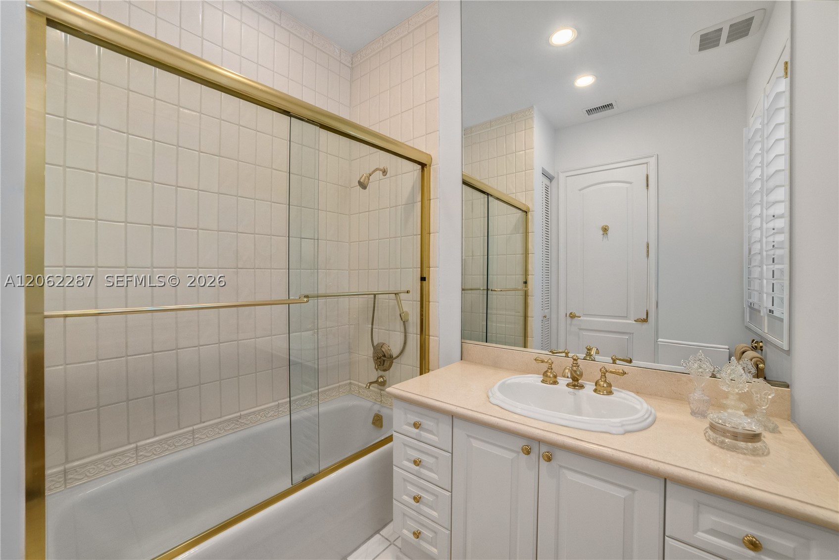 3460 S Moorings Way, Miami FL 33133