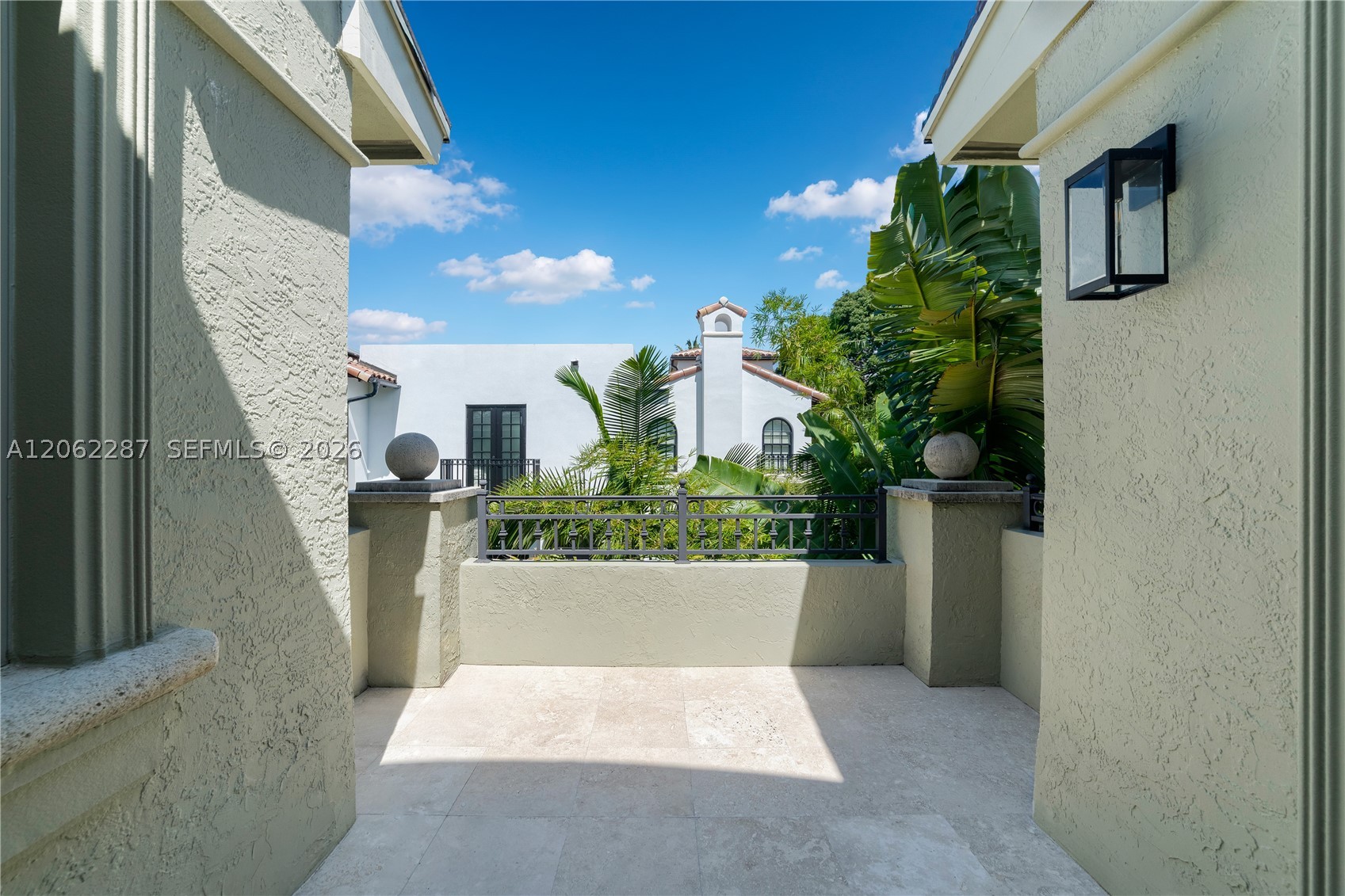 3460 S Moorings Way, Miami FL 33133