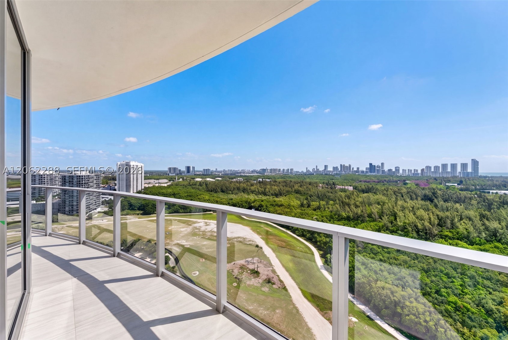 2411 Laguna Circle #2011, North Miami FL 33181